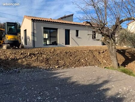 maison de 2025 t3 de 75 m² avec jardin – aubenas