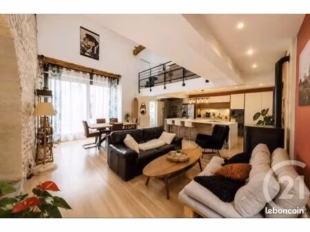 propriété 6 pièces 221 m²