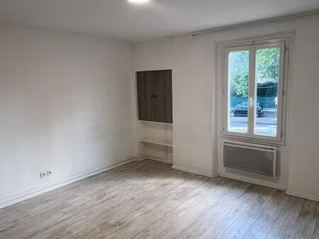 studio 1 pièce 26 m²
