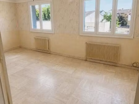 appartement 60 m2 ormesson sur marne   proche château & commerces