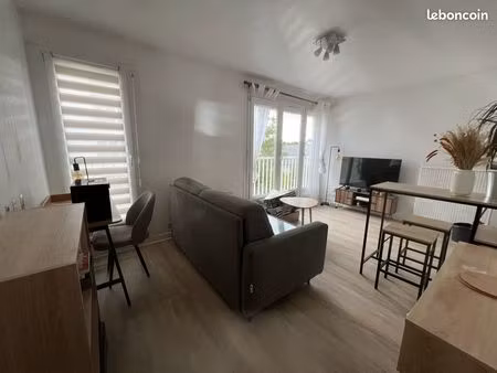 t1 de 29 m² avec cave et parking