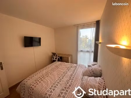 chambre 1 pièce 9 m²