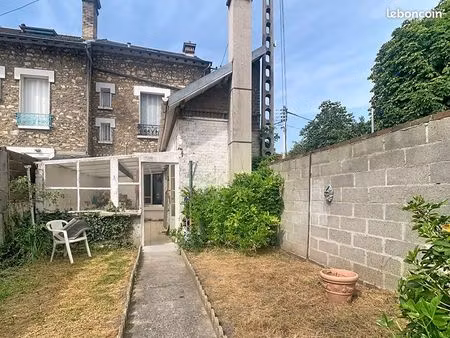 maison de ville 6 pièces 102 m²