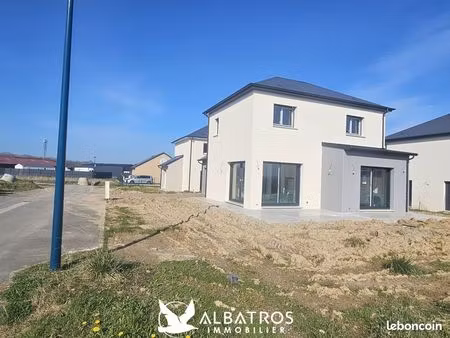 maison 6 pièces 105 m²