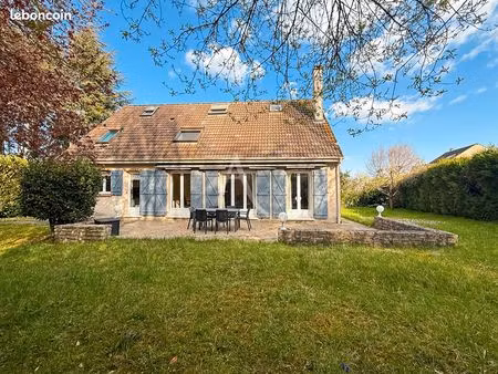 maison 9 pièces 155 m²