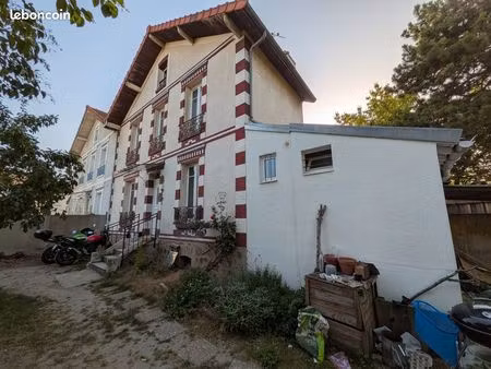 maison villeneuve le roi