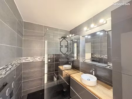 superbe 3/4 pièces de 77 m² avec balcon  vue dégagée et box - hyper-centre de champigny
