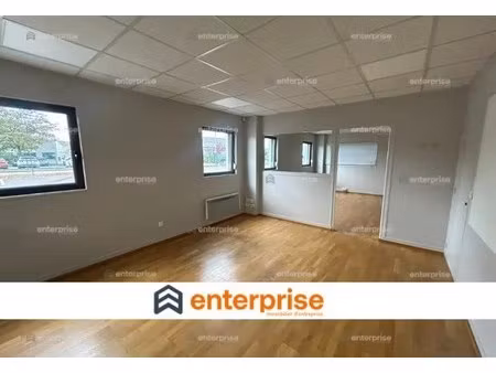 location bureaux 68 m²
