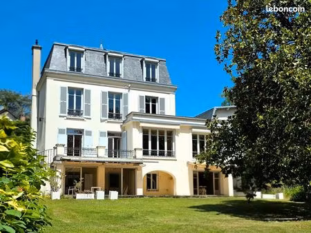 propriété sur 1/2 hectare sur les promenades de l'yerres