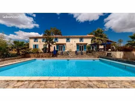 propriété 7 pièces 195 m²