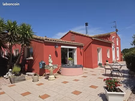 villa 270m2 - 4ch - piscine + dépendances - 3110m2 terrain