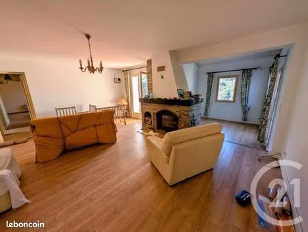 maison 8 pièces 238 m²