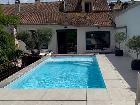 maison de ville bien rare