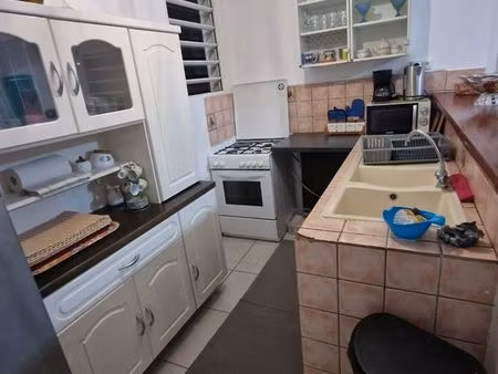 agréable et grand bas de villa f4