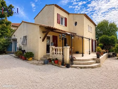 maison 5 pièces 136 m²