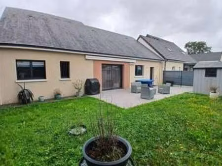 location maison à saint-georges-du-bois (72700) : à louer / 102m² saint-georges-du-bois