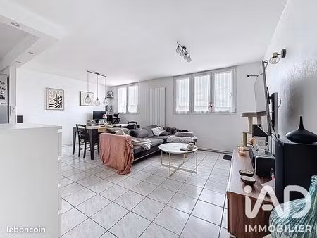 appartement 3 pièces 64 m²