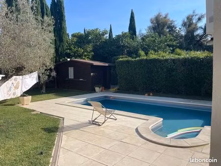 maison a vendre aix ouest dans residence  piscine  clim   verdure et possibilité de belle 