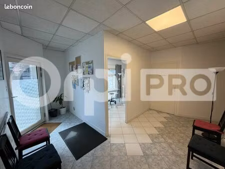 local commercial 77 m²