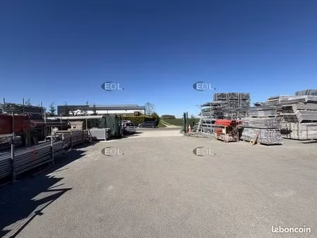 local d'activité 620 m²