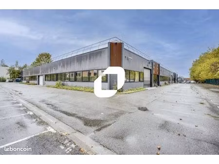 local d'activité 567 m²