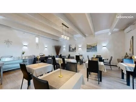 hôtel particulier 20 pièces 875 m²