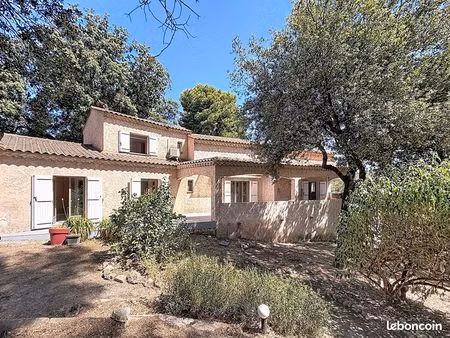 propriété 7 pièces 275 m²