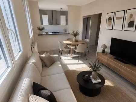 grand appartement t2 avec balcon