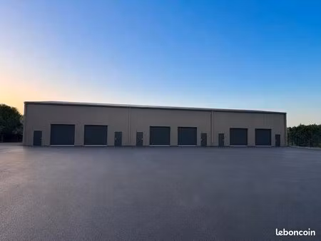 local pro neuf 140m2
