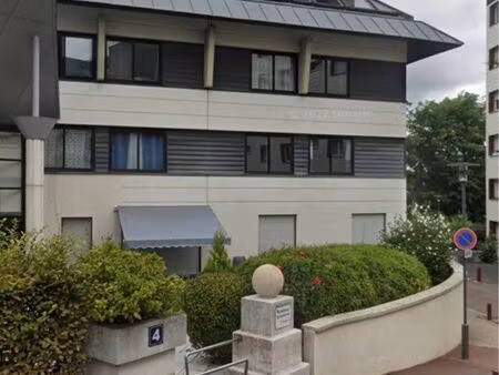studio à sceaux à deux pas de la faculté de droit jean monet et du centre ville