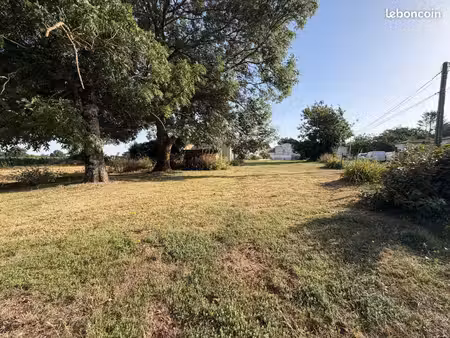 terrain 1 025 m² saint georges des coteaux