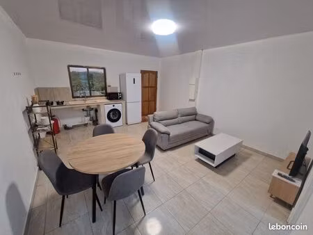 2 pièces • 60 m2 . maripasoula 97370