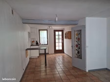 a louer appartement 50m² centre ville de semur-en-auxois