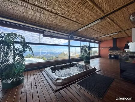 villa 7 pièces 240 m²