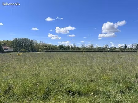 terrain 820 m² gimeux