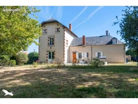 maison de ville 9 pièces 210 m²