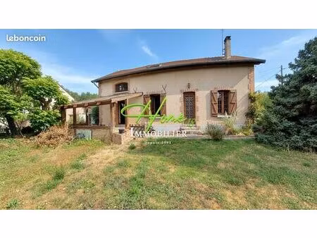 propriété 6 pièces 137 m²