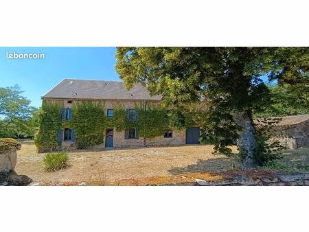 propriété 6 pièces 147 m²