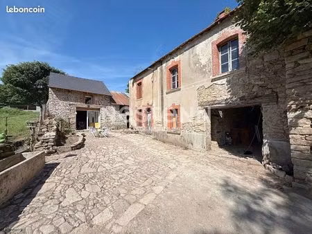 immeuble 10 pièces 160 m²