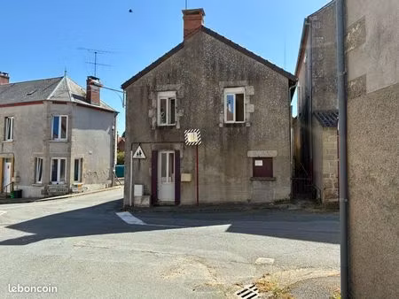 soumans : petite maison centre bourg