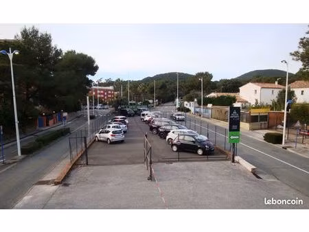rare golfe st-tropez – exposition 550m² tous commerces