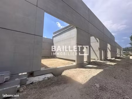 local 101 m² montauroux