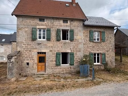 charmante maison de campagne en pierre avec dépendance