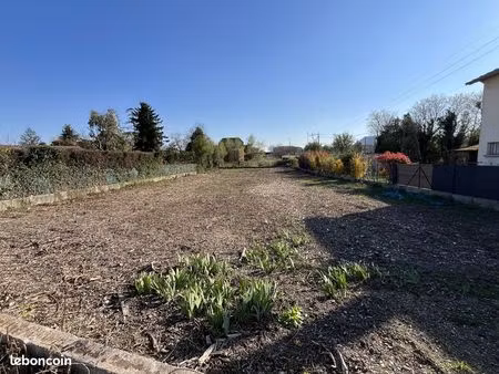 terrain 977 m² bourg-lès-valence