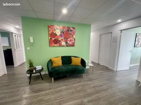 bureau 120 m²