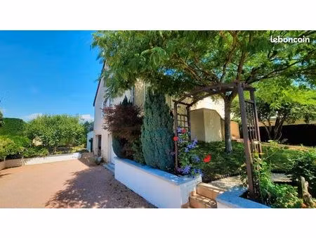 maison proche commodités