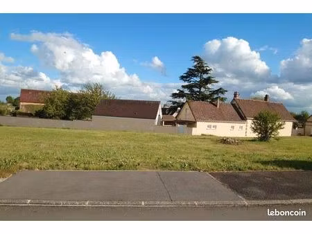 terrain 759 m² briconville