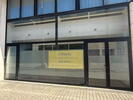 a saisir 142 m² local + bureaux à puget sur argens