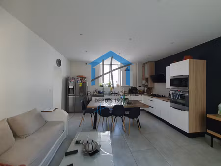 immeuble de rapport et d'habitation avec un appartement fami