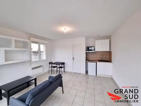 appartement de type t2 avec grande terrasse et parking